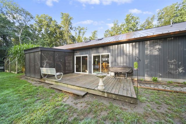 6635 E Chicago Road, Jonesville, MI 49250