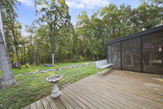 6635 E Chicago Road, Jonesville, MI 49250