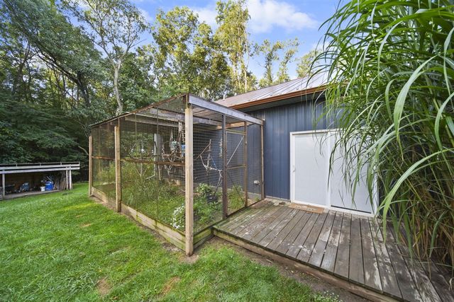 6635 E Chicago Road, Jonesville, MI 49250