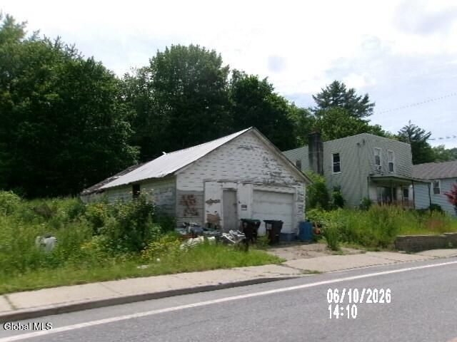 1876 New York 67, Valley Falls, NY 12185
