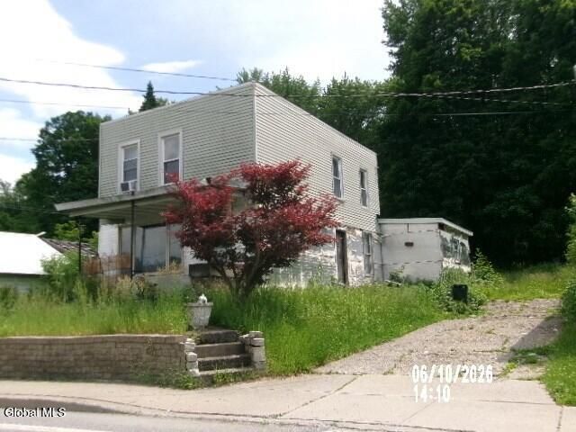 1876 New York 67, Valley Falls, NY 12185