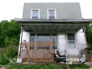 1876 New York 67, Valley Falls, NY 12185