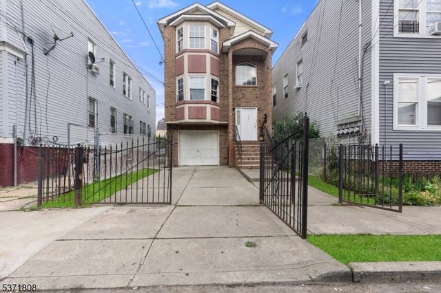 56 Willoughby St, Newark City, NJ 07112