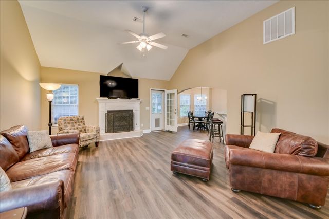 198 Swallow Lake Drive, North Augusta, SC 29841