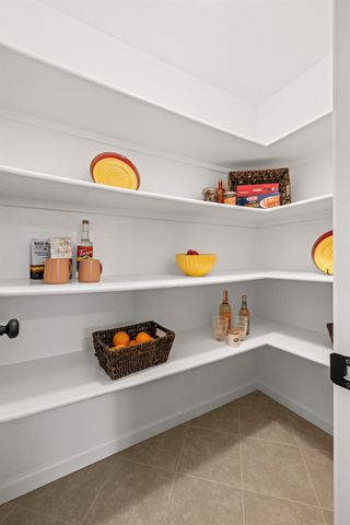 1800 Meadow Ln, Lincoln, CA 95648
