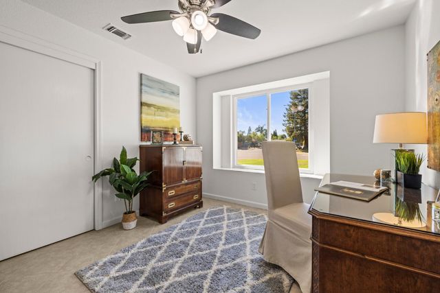 1800 Meadow Ln, Lincoln, CA 95648