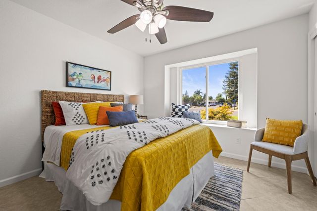 1800 Meadow Ln, Lincoln, CA 95648