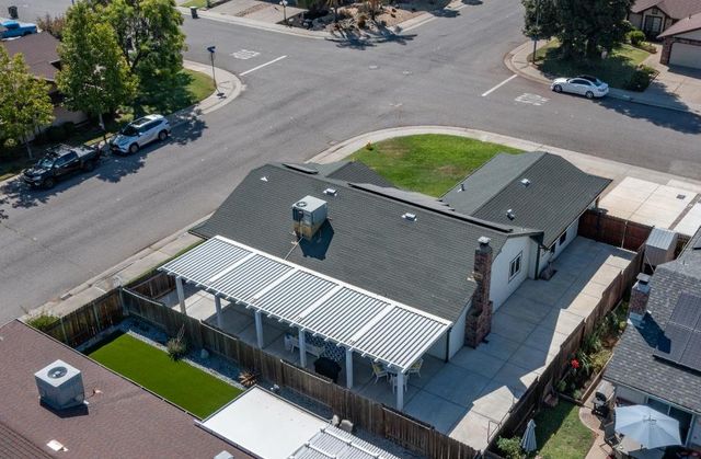 1800 Meadow Ln, Lincoln, CA 95648