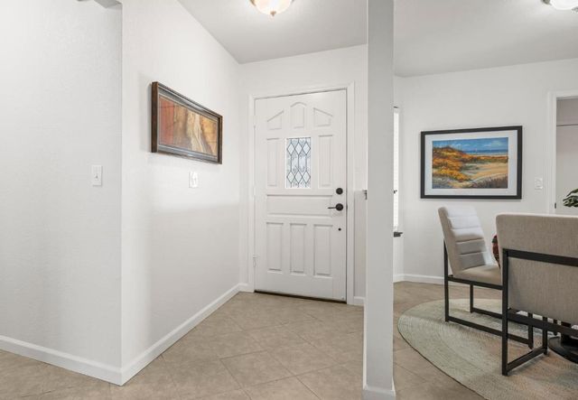 1800 Meadow Ln, Lincoln, CA 95648