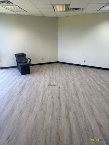320 Greenview Drive, Temple, TX 76502