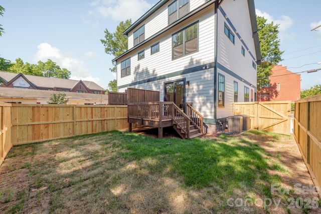 530 Campus Street, Charlotte, NC 28216