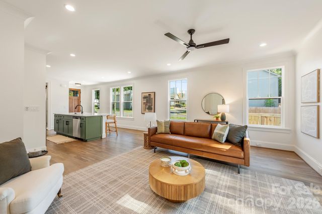 530 Campus Street, Charlotte, NC 28216