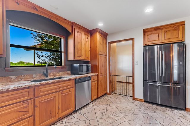 606 E College ST, Llano, TX 78643