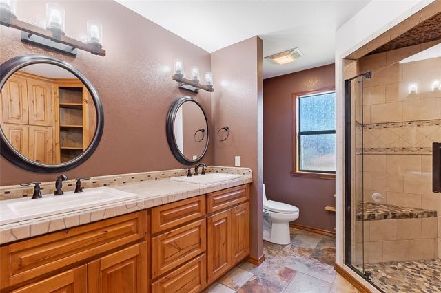 606 E College ST, Llano, TX 78643