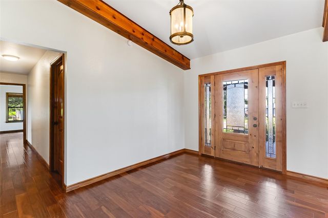 606 E College ST, Llano, TX 78643