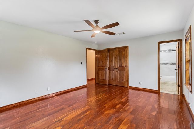 606 E College ST, Llano, TX 78643