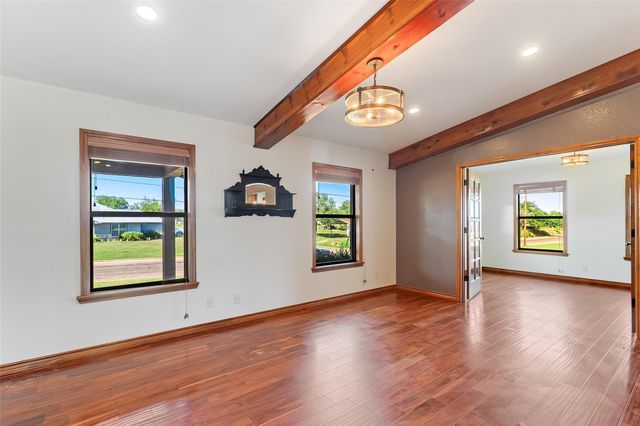 606 E College ST, Llano, TX 78643