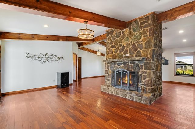 606 E College ST, Llano, TX 78643