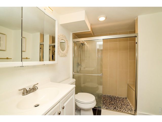 8430 Dawson Dr, Denver, CO 80229