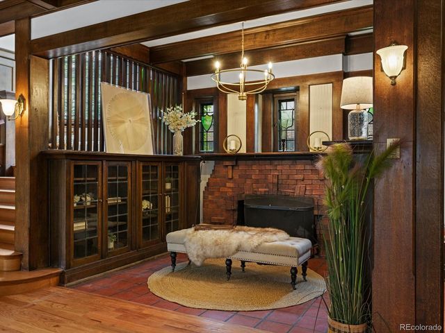 661 N Franklin Street, Denver, CO 80218