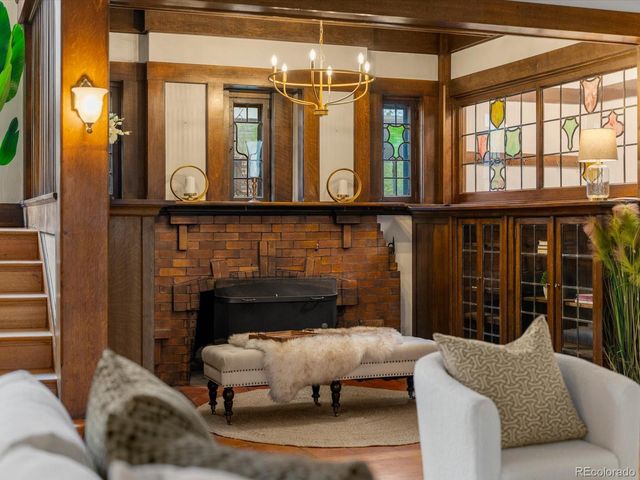 661 N Franklin Street, Denver, CO 80218