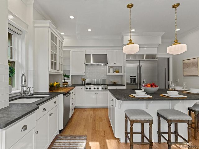 661 N Franklin Street, Denver, CO 80218