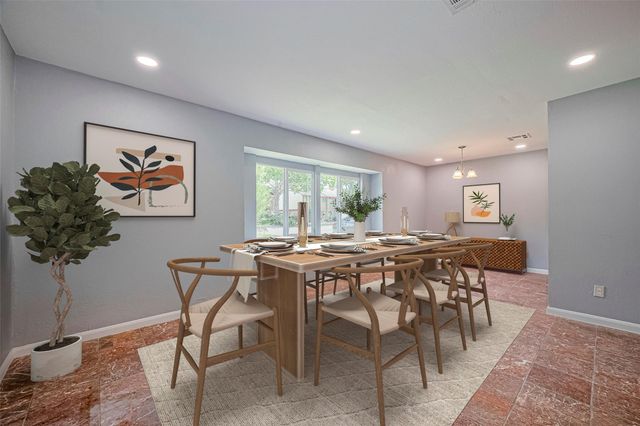 10659 Hazelhurst Drive, Houston, TX 77043