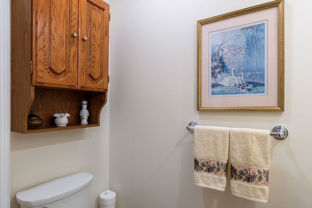 15 B Castle Hill Rd. B, Agawam, MA 01001