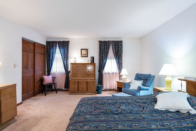 15 B Castle Hill Rd. B, Agawam, MA 01001