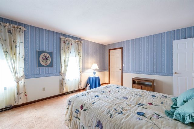 15 B Castle Hill Rd. B, Agawam, MA 01001