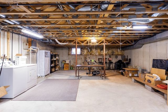 15 B Castle Hill Rd. B, Agawam, MA 01001