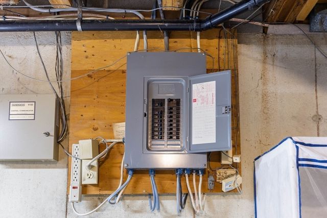 15 B Castle Hill Rd. B, Agawam, MA 01001