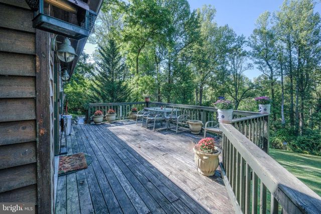 367 NORTHERN SPY DR, Linden, VA 22642