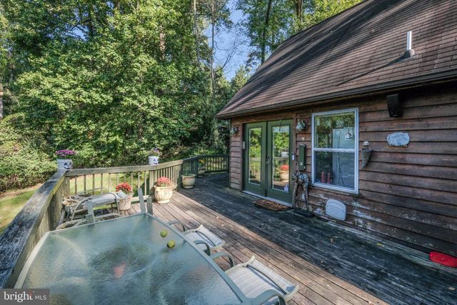 367 NORTHERN SPY DR, Linden, VA 22642