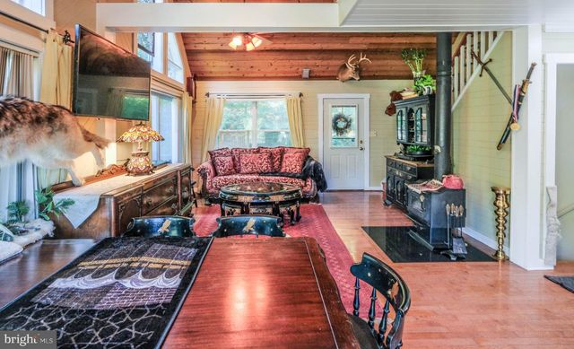367 NORTHERN SPY DR, Linden, VA 22642