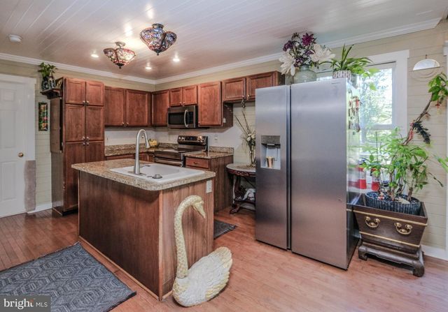 367 NORTHERN SPY DR, Linden, VA 22642