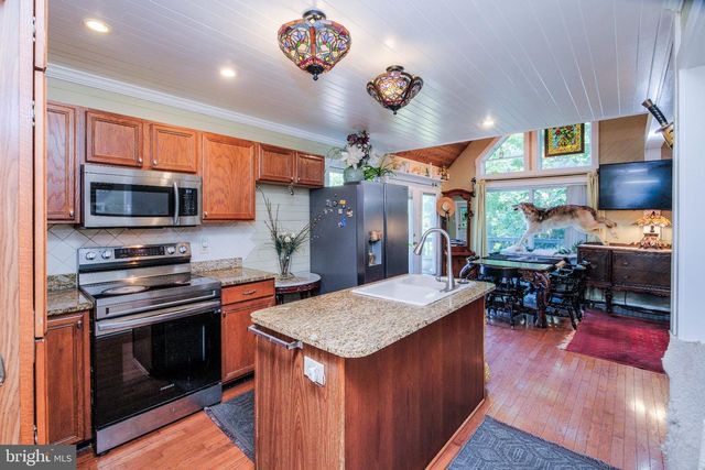 367 NORTHERN SPY DR, Linden, VA 22642
