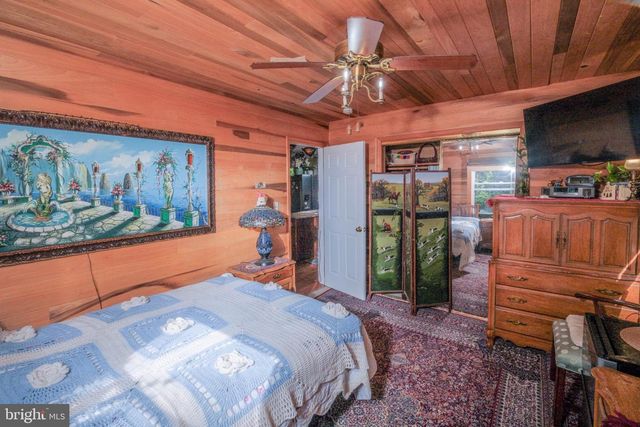 367 NORTHERN SPY DR, Linden, VA 22642