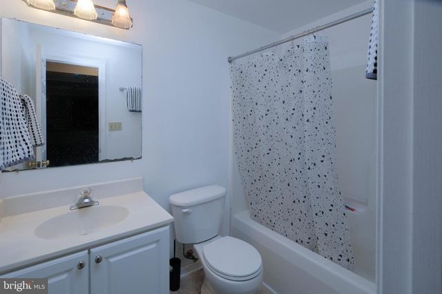 367 NORTHERN SPY DR, Linden, VA 22642