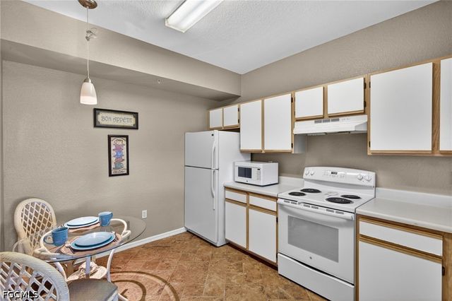 6361 Aragon WAY 202, Fort Myers, FL 33966
