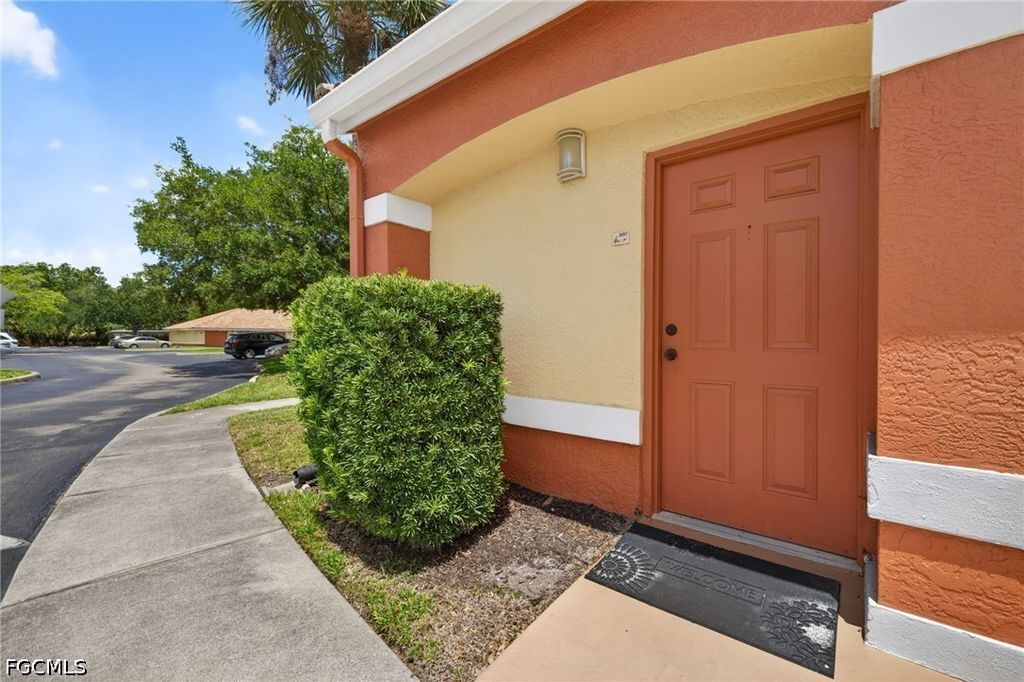 6361 Aragon WAY 202, Fort Myers, FL 33966