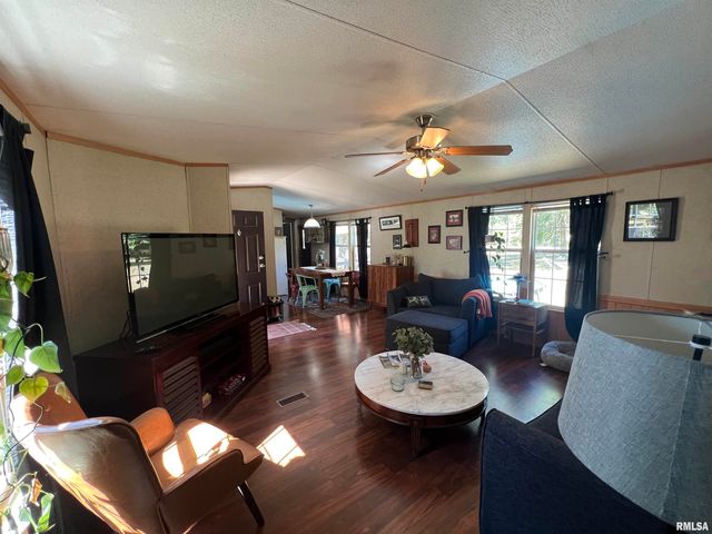 9549 Johns Lane, Marion, IL 62959