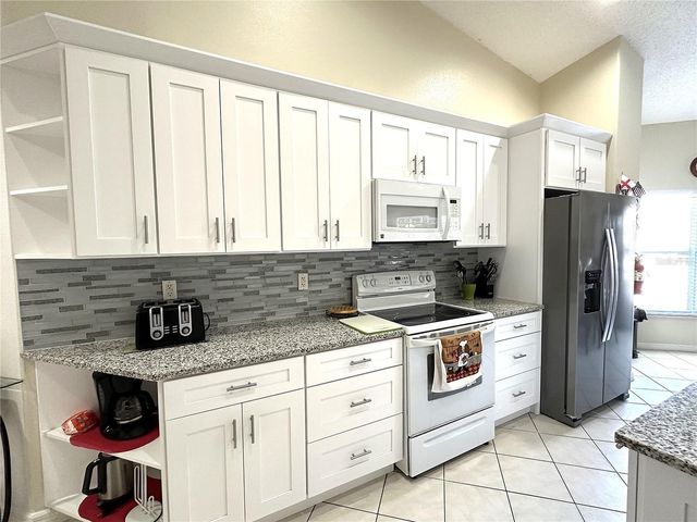 16724 ROLLING GREEN DRIVE, Clermont, FL 34714