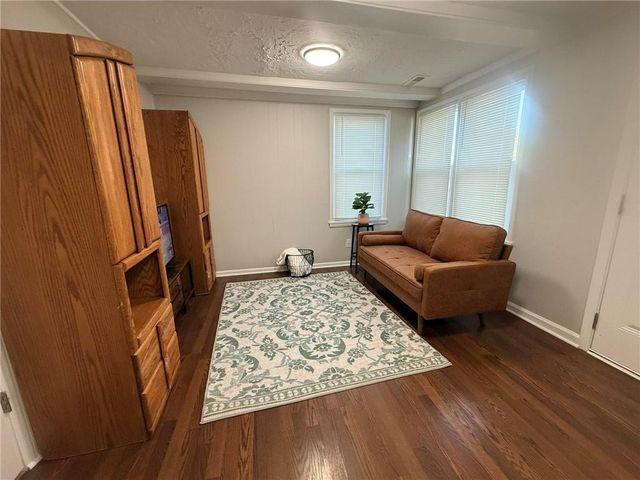 4910 Blue Lane, Kansas City, KS 66104