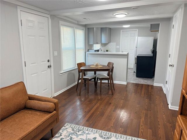 4910 Blue Lane, Kansas City, KS 66104