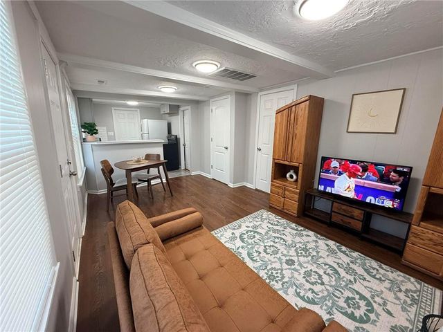 4910 Blue Lane, Kansas City, KS 66104