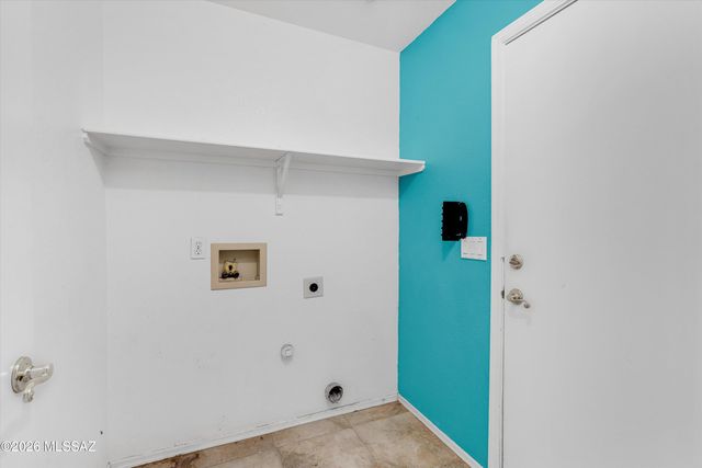 2561 W Camino Del Deseo, Tucson, AZ 85742