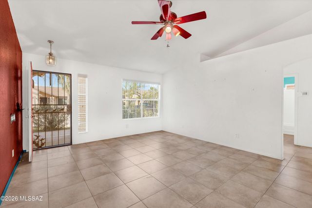 2561 W Camino Del Deseo, Tucson, AZ 85742