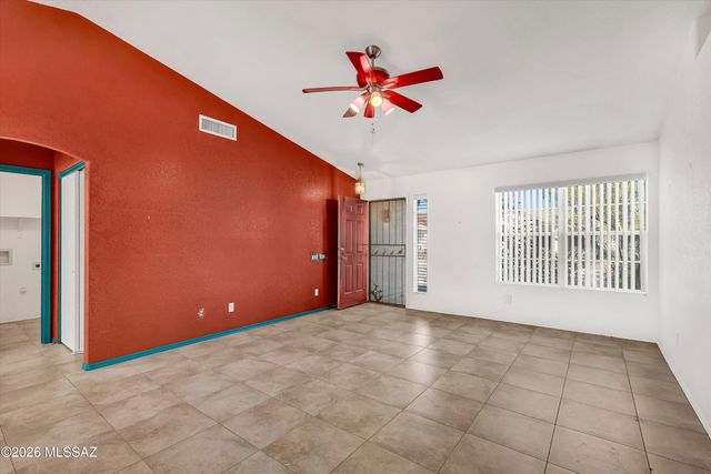 2561 W Camino Del Deseo, Tucson, AZ 85742