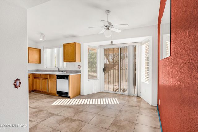 2561 W Camino Del Deseo, Tucson, AZ 85742